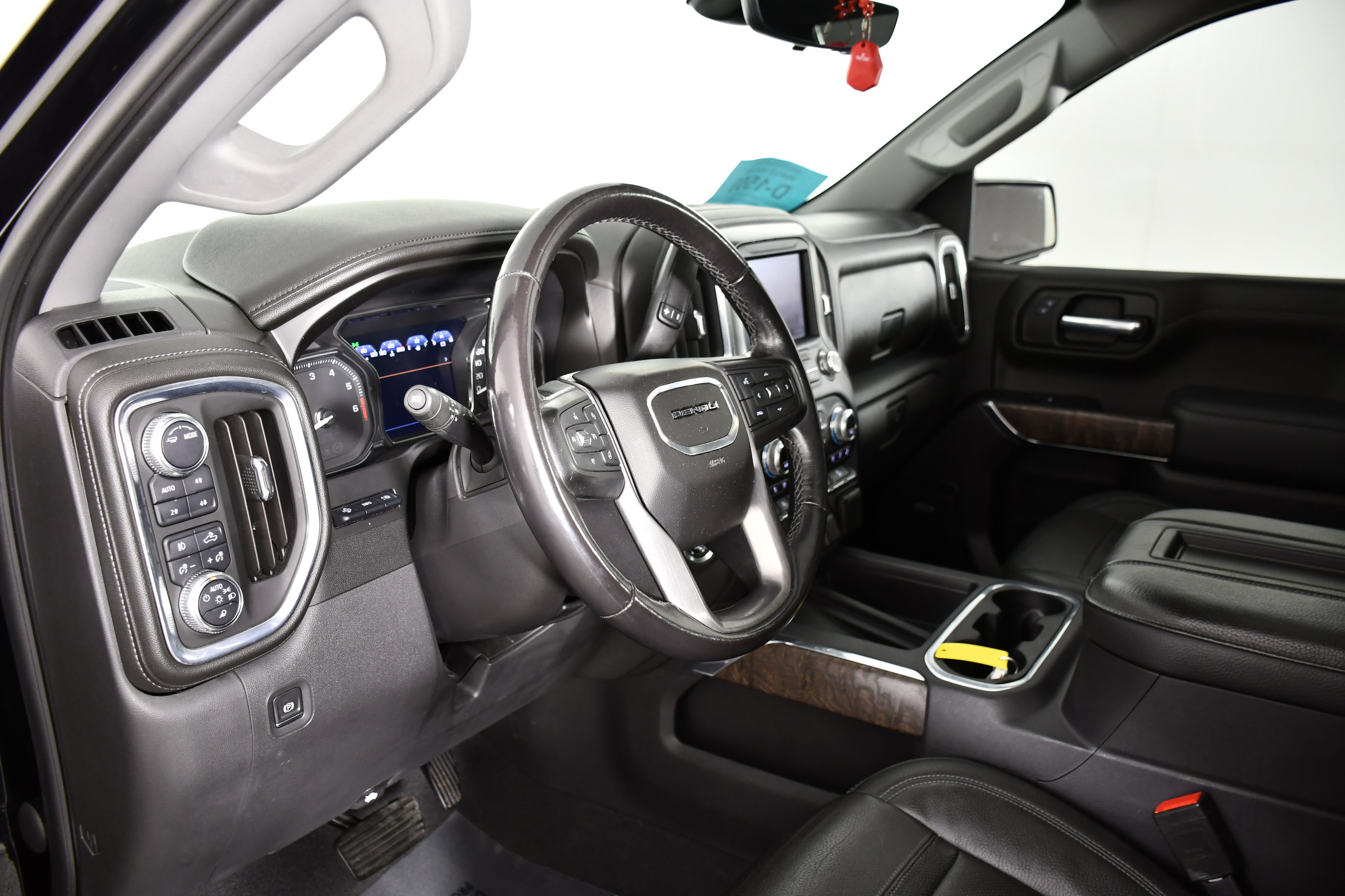 Used 2021 GMC Sierra 1500 Denali w/ Technology Package AWD/4WD image 41