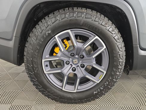 Used 2024 Rivian R1T Adventure AWD/4WD image 12