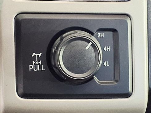 Used 2019 Ford F250 Lariat w/ Lariat Ultimate Package image 22