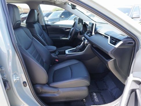 Used 2023 Toyota RAV4 XLE Premium image 20