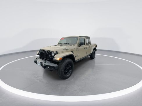 Used 2022 Jeep Gladiator Willys image 4