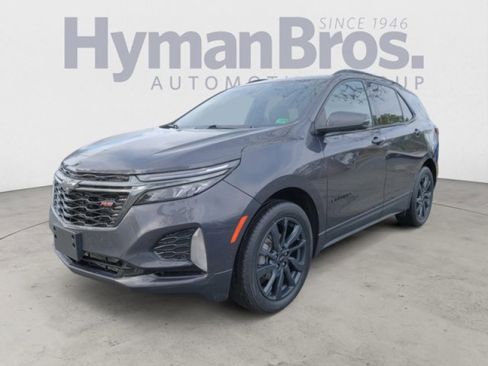 Used 2022 Chevrolet Equinox RS w/ Infotainment Package image 7