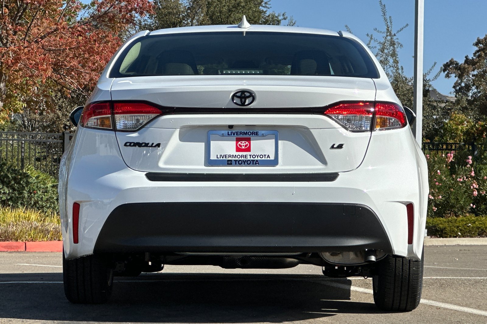 New 2027 Toyota Corolla LE w/ LE Premium Package FWD image 5