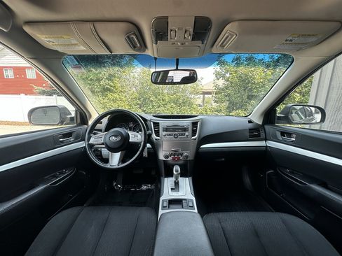 Used 2011 Subaru Outback 2.5i Premium AWD/4WD image 11