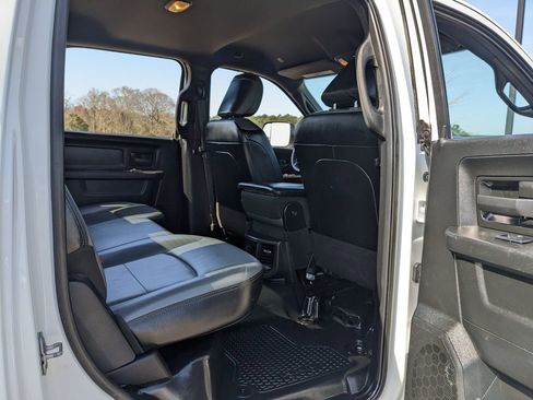 Used 2022 RAM 2500 Tradesman w/ Chrome Appearance Group image 40