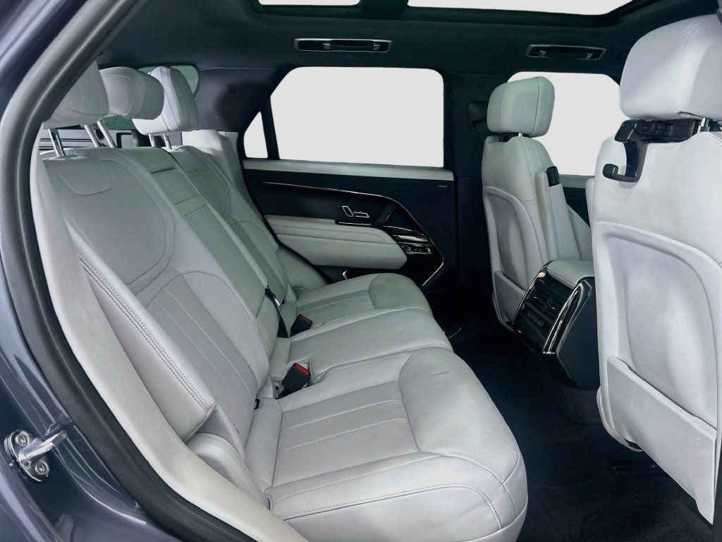 Certified 2026 Land Rover Range Rover Sport SE AWD/4WD image 21