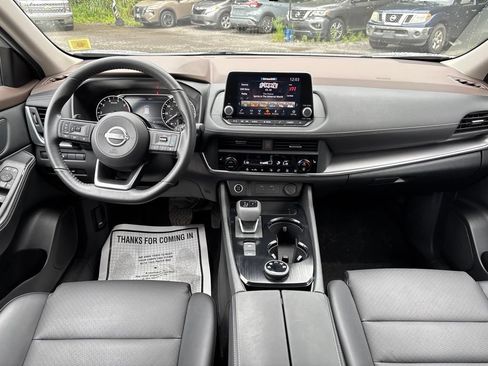 Used 2023 Nissan Rogue SV w/ SV Premium B Package AWD/4WD image 16