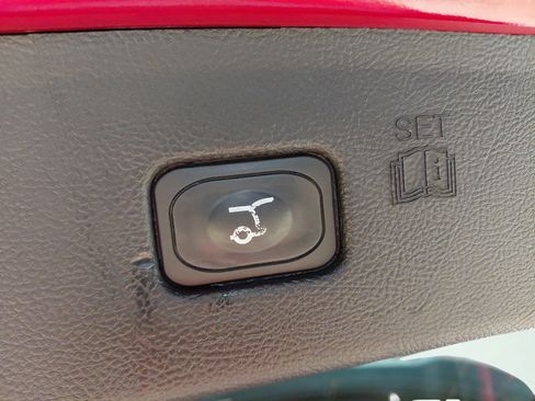 Used 2024 Ford Edge Titanium AWD/4WD image 19