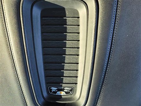 Used 2019 Cadillac Escalade Luxury w/ Escalade Sport Edition image 25