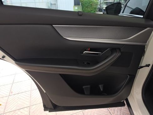 Certified 2025 MAZDA CX-70 Plug-In Hybrid w/ Premium Plus AWD/4WD image 15