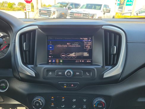 Used 2024 GMC Terrain SLE FWD image 20