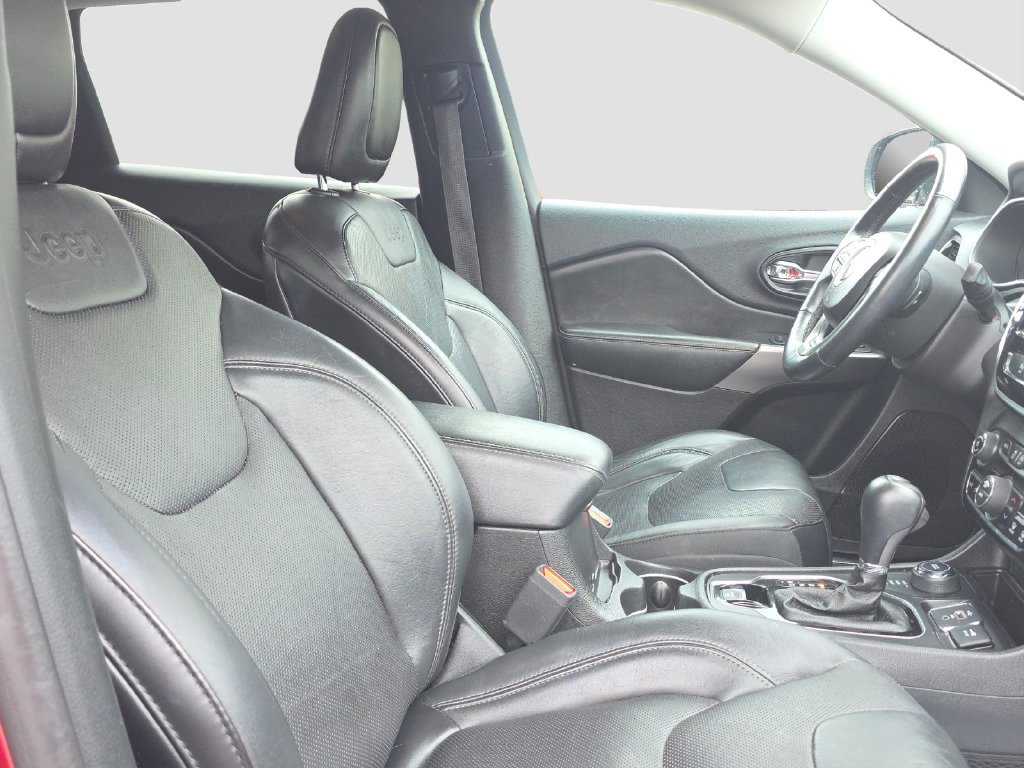 Used 2019 Jeep Cherokee Limited AWD/4WD image 20