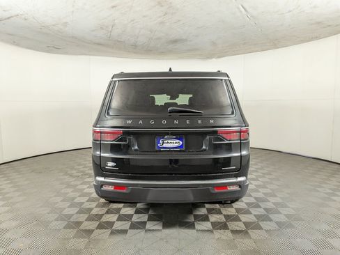 Used 2022 Jeep Wagoneer Series III image 8
