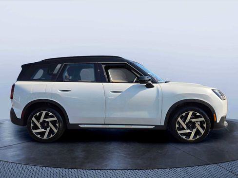Certified 2025 MINI Cooper Countryman S AWD/4WD image 6