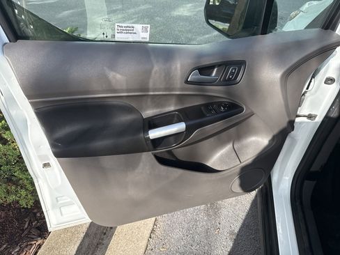 Used 2022 Ford Transit Connect XLT FWD image 15