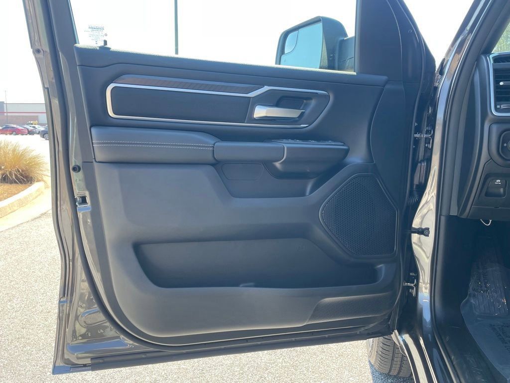 New 2026 RAM 1500 Big Horn AWD/4WD image 10