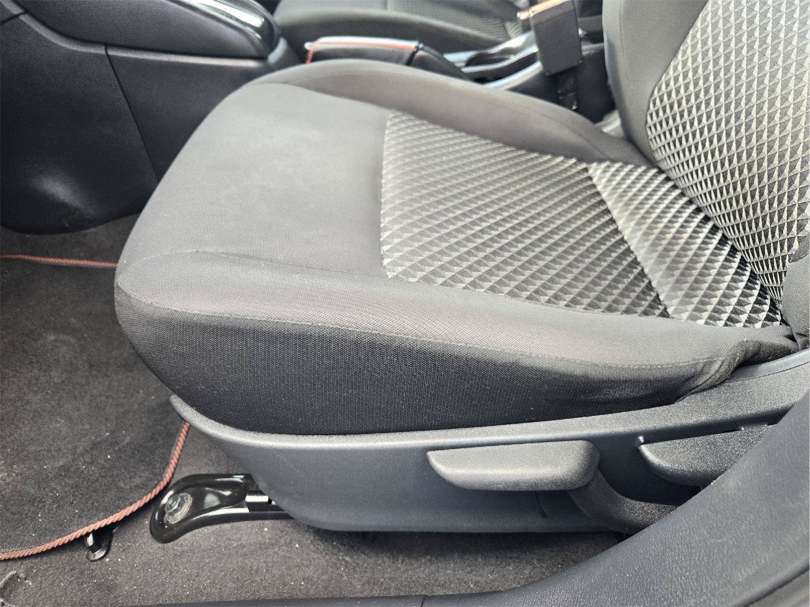 Used 2022 Nissan Versa S FWD image 20
