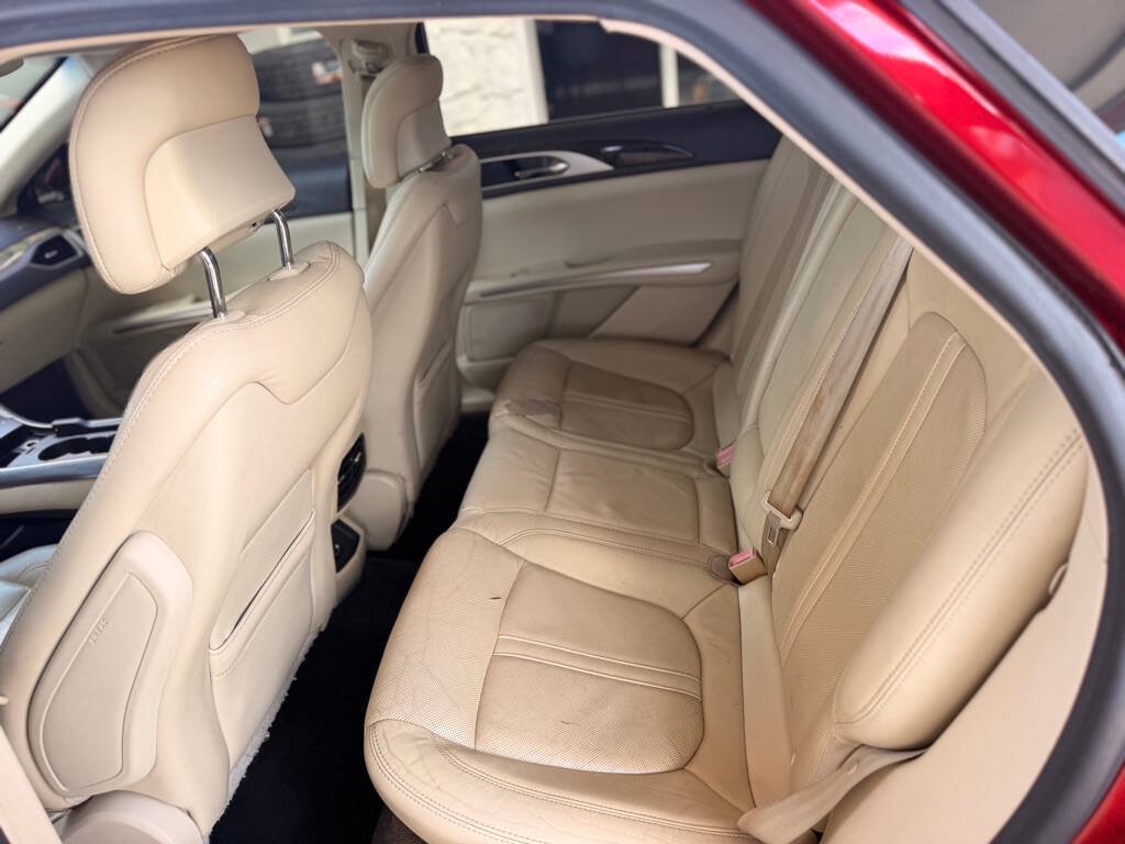 Used 2013 Lincoln MKZ FWD image 14
