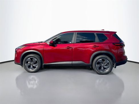 Used 2024 Nissan Rogue SV w/ SV Premium Package image 4
