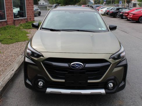 Used 2025 Subaru Outback Limited XT AWD/4WD image 4
