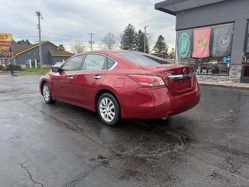 Used 2015 Nissan Altima 2.5 S w/ Power Driver Seat Package image 4