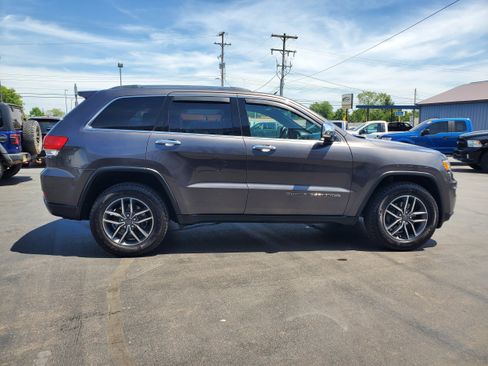 Used 2019 Jeep Grand Cherokee Limited w/ Trailer Tow Group IV AWD/4WD image 5