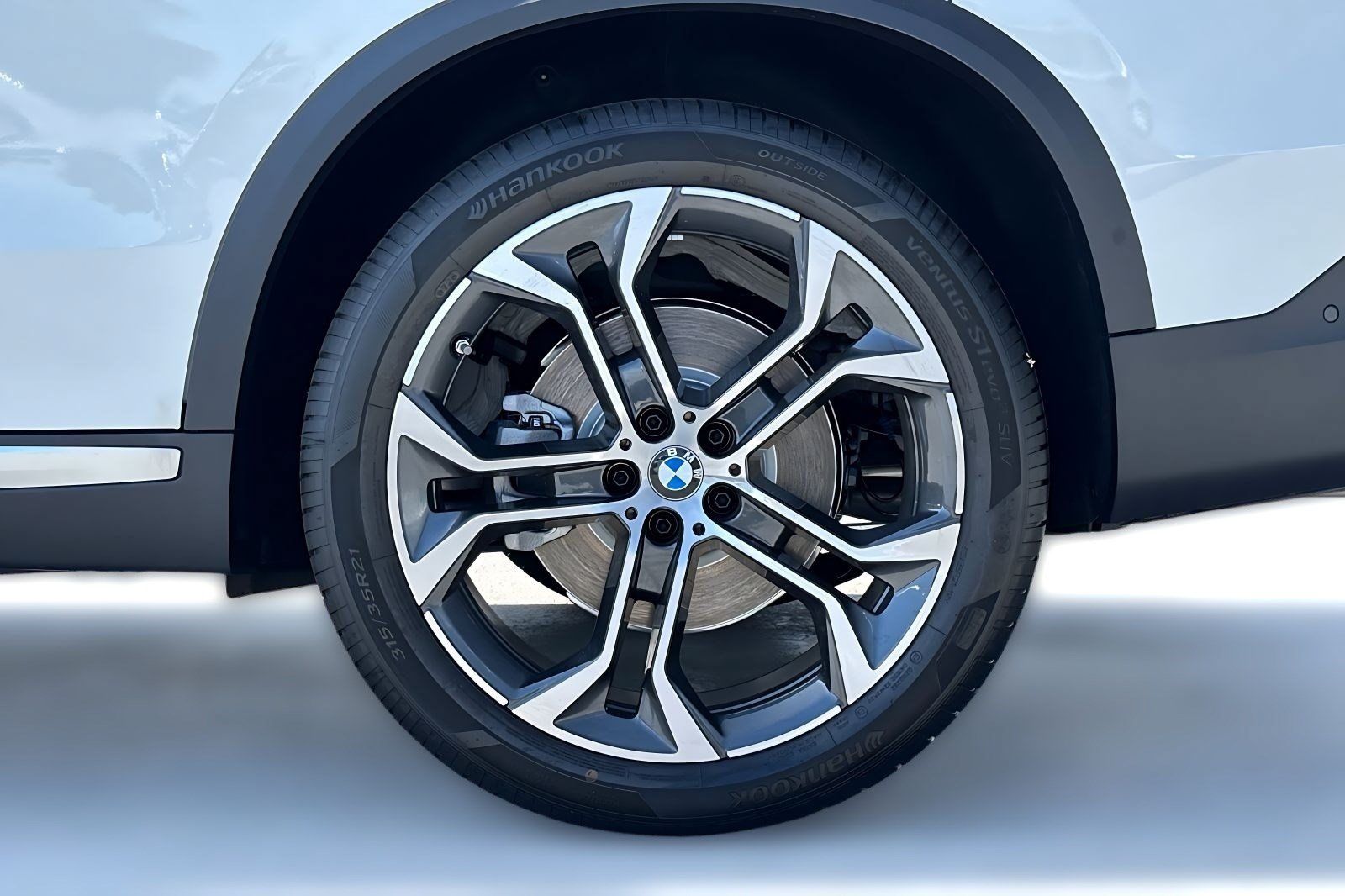 Used 2026 BMW X5 sDrive40i w/ Climate Comfort Package RWD image 13