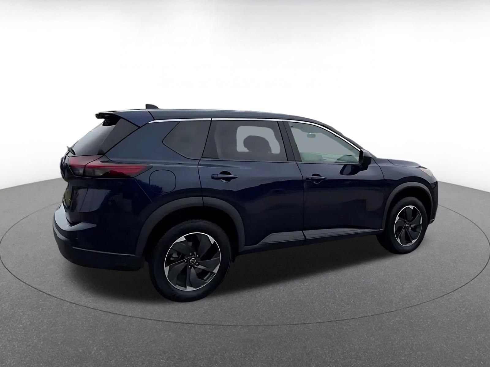 Used 2025 Nissan Rogue SV AWD/4WD image 14