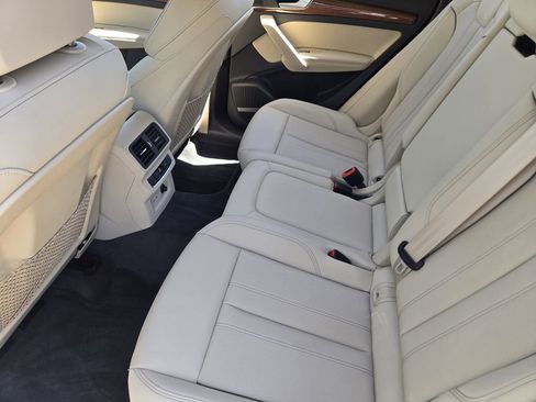 Used 2023 Audi Q5 2.0T Premium Plus w/ Premium Plus Package image 40