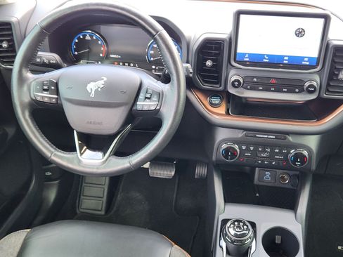 Used 2022 Ford Bronco Sport Outer Banks w/ Tech Package AWD/4WD image 9