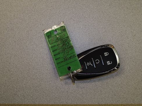 Certified 2022 Chevrolet Traverse LT image 39