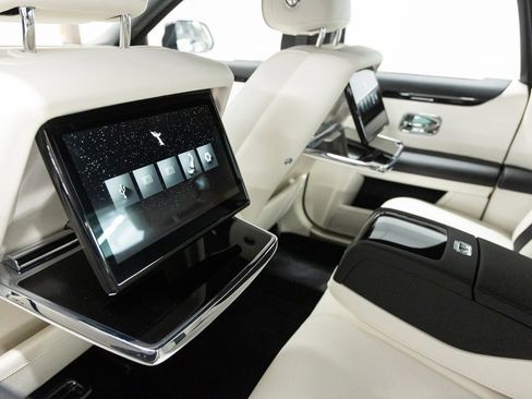Used 2025 Rolls-Royce Ghost image 51