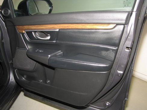 Certified 2022 Honda CR-V Touring image 22