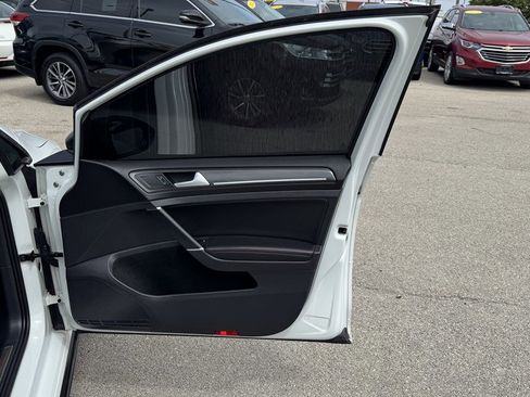 Used 2019 Volkswagen GTI SE FWD image 27