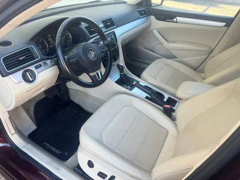 Used 2013 Volkswagen Passat TDI SE FWD image 11