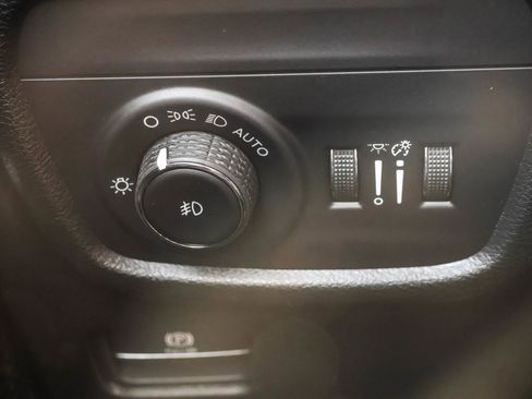 New 2025 Jeep Grand Cherokee Limited image 28