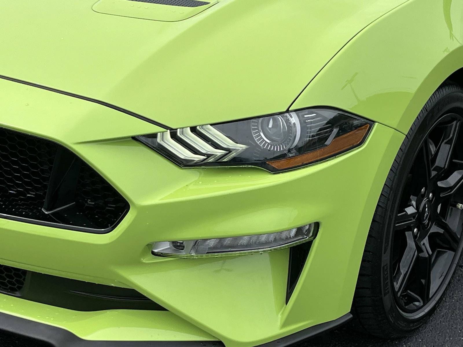 Used 2020 Ford Mustang GT Premium w/ Black Accent Package RWD image 10
