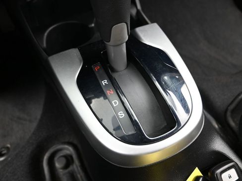 Used 2016 Honda Fit EX image 25