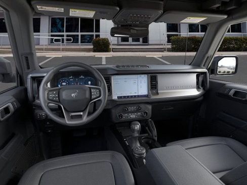 New 2026 Ford Bronco Badlands image 9