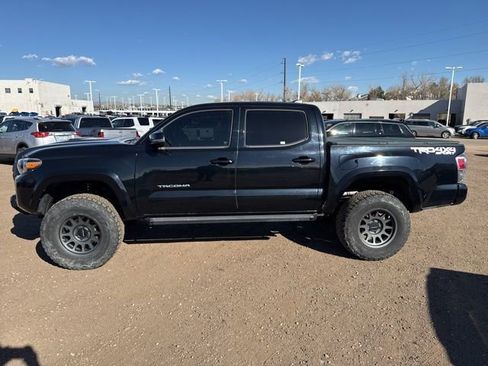 Used 2020 Toyota Tacoma TRD Sport w/ Technology Package image 2