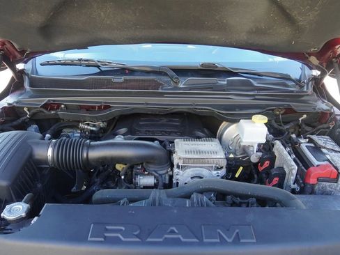 Used 2019 RAM 1500 Big Horn AWD/4WD image 11