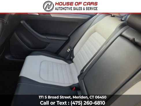Used 2016 Volkswagen Jetta Sport FWD image 21