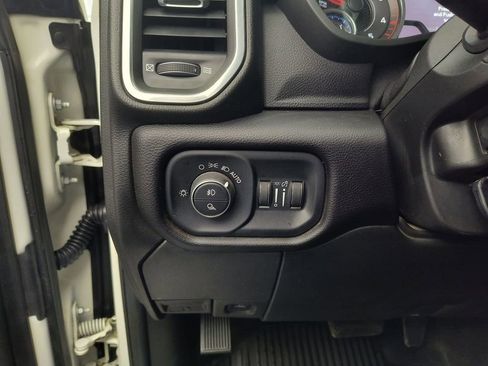 Used 2022 RAM 2500 Laramie AWD/4WD image 16