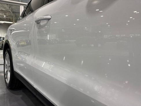 Used 2019 Porsche Cayenne image 24