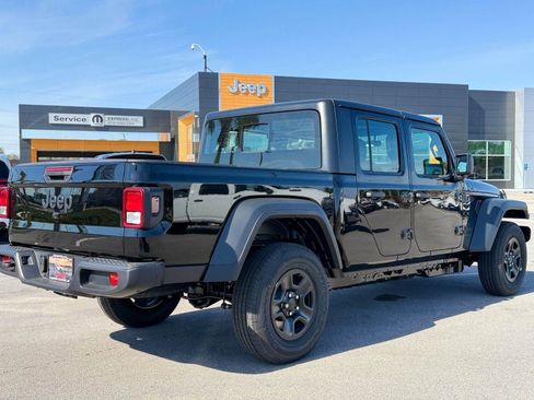 New 2026 Jeep Gladiator Sport image 22