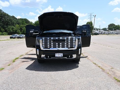 Used 2024 GMC Sierra 2500 Denali w/ Denali Reserve Package AWD/4WD image 41
