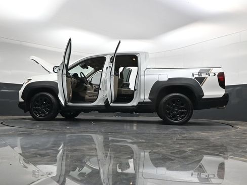 Used 2022 Honda Ridgeline RTL-E image 40
