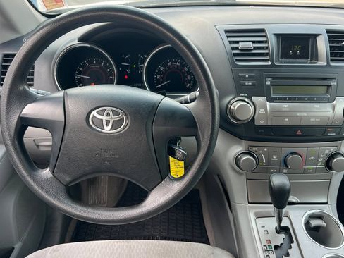 Used 2010 Toyota Highlander 4WD image 15