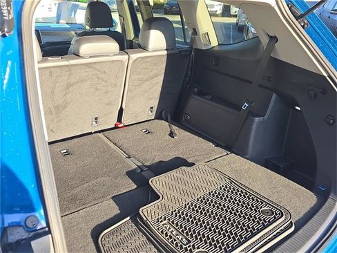 Used 2025 Volkswagen Atlas SE image 24