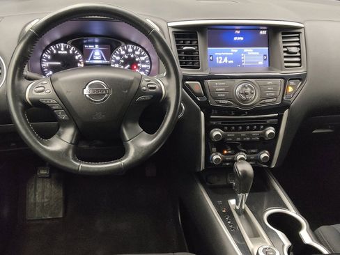 Used 2019 Nissan Pathfinder SV AWD/4WD image 22